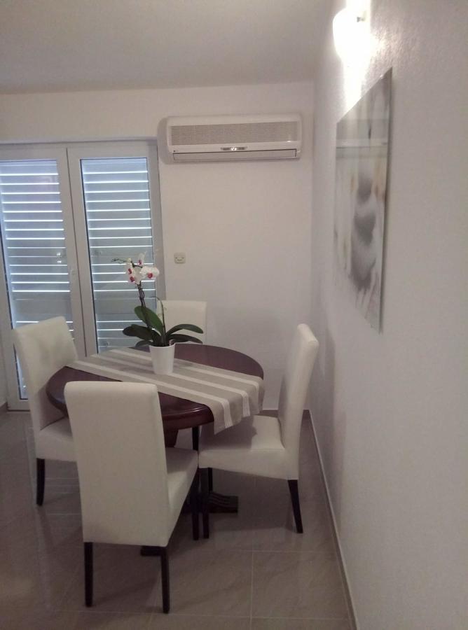 Apartment Miskovic Makarska Exterior photo